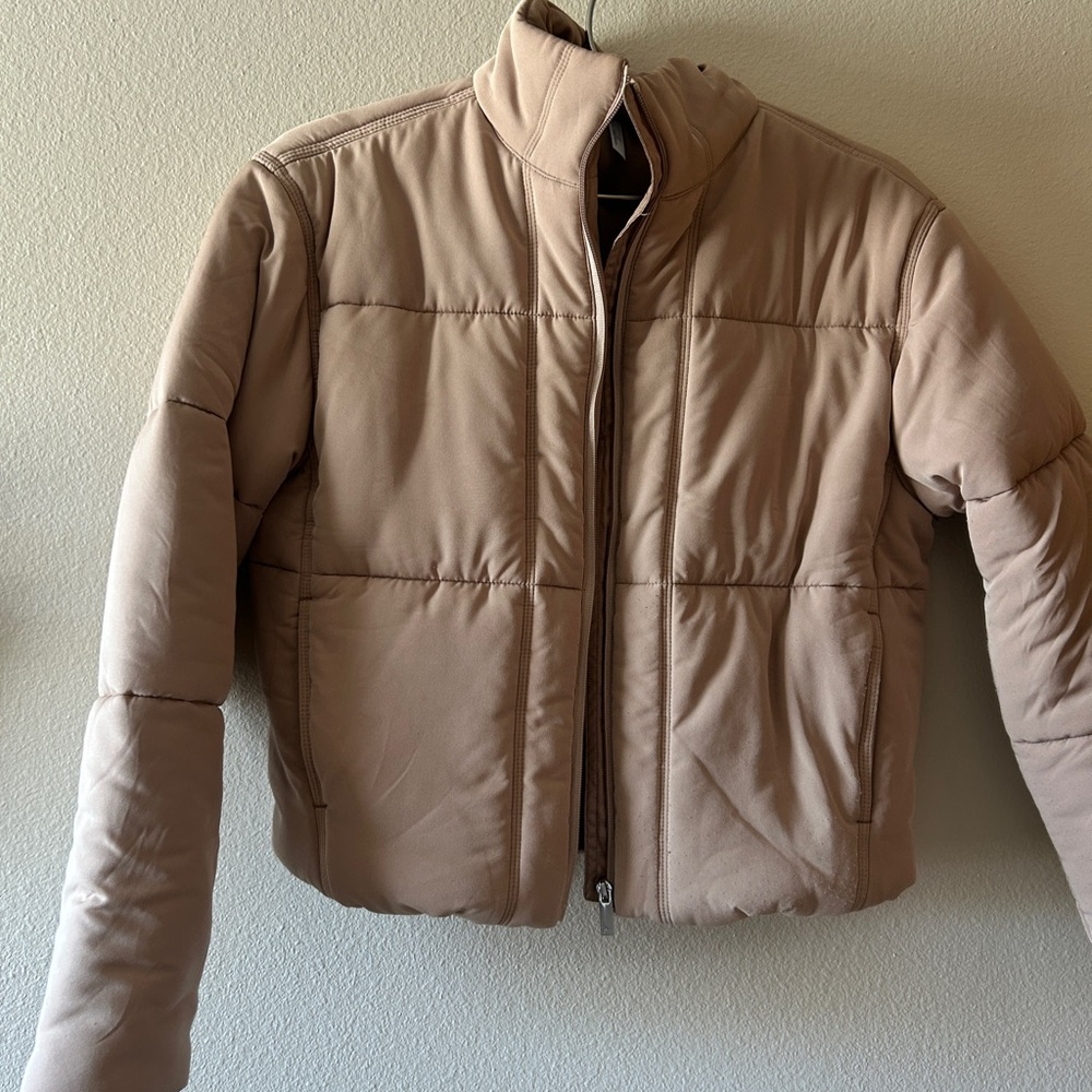 travis matthew Women’s Beige Tan Puffer Jacket Size Small